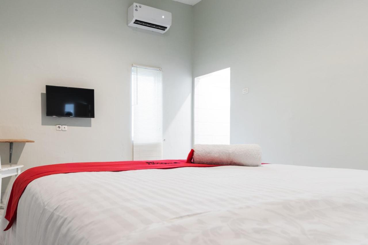 Reddoorz Plus Near Rs Usu Medan 2 Екстериор снимка