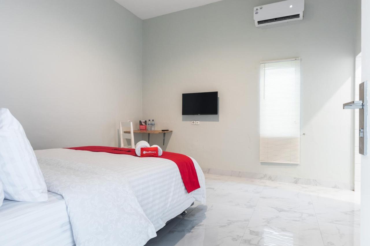 Reddoorz Plus Near Rs Usu Medan 2 Екстериор снимка