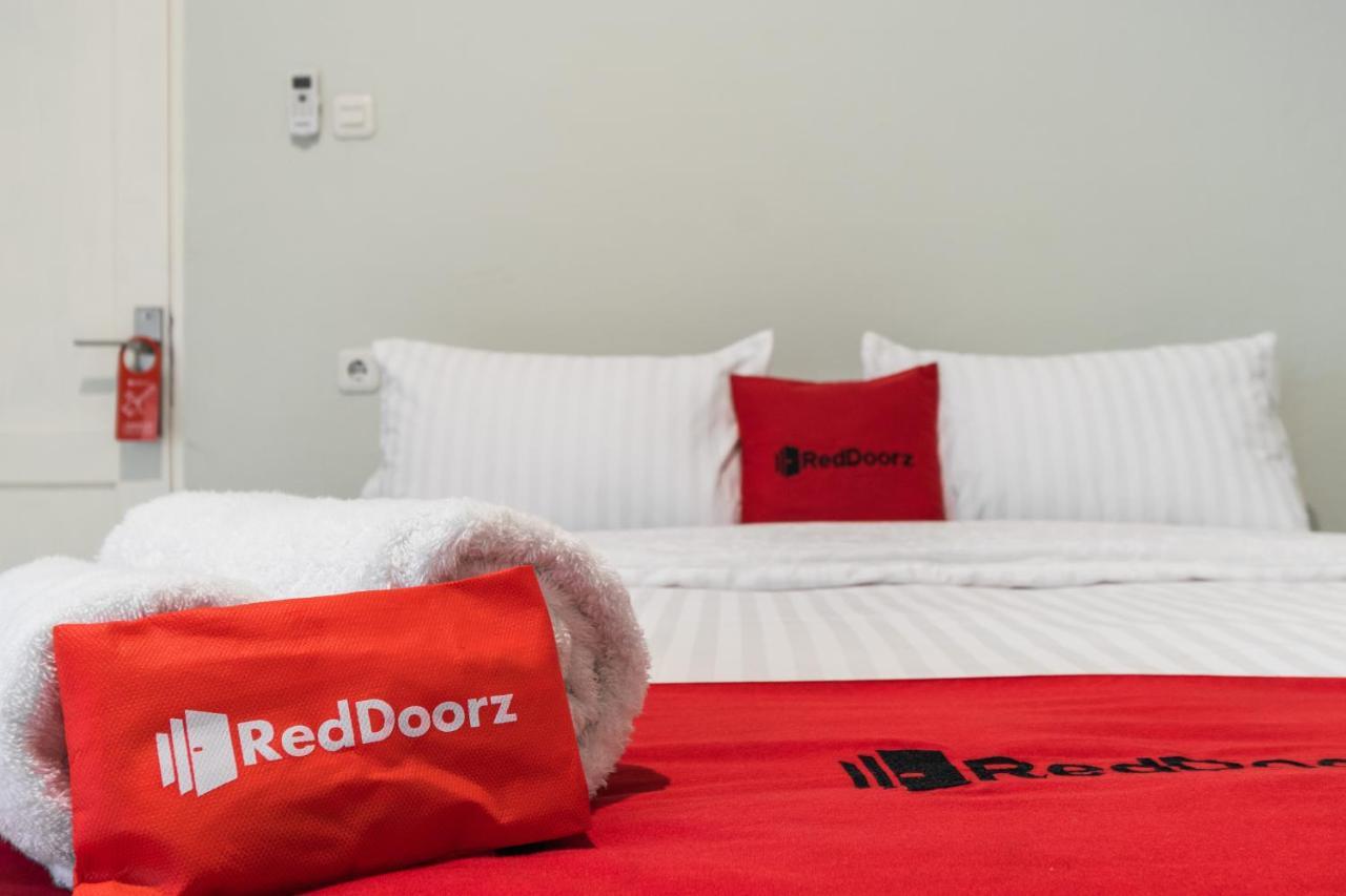 Reddoorz Plus Near Rs Usu Medan 2 Екстериор снимка
