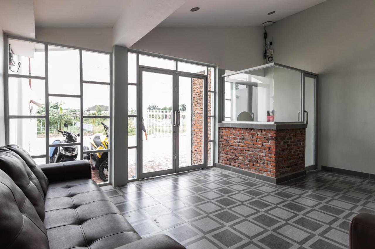 Reddoorz Plus Near Rs Usu Medan 2 Екстериор снимка