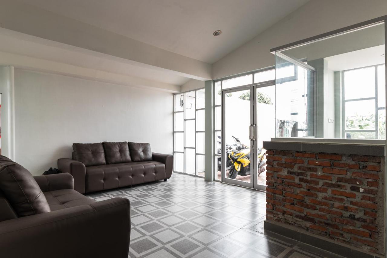 Reddoorz Plus Near Rs Usu Medan 2 Екстериор снимка