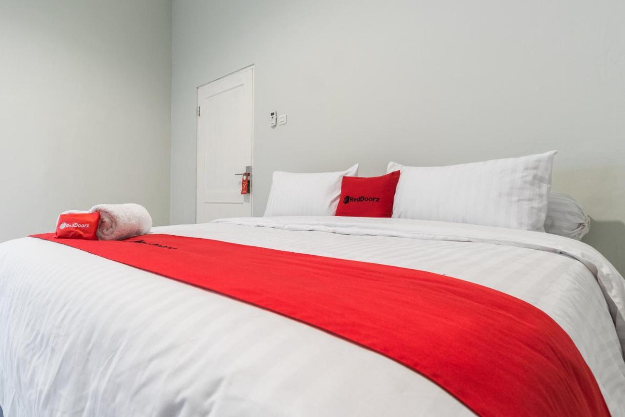 Reddoorz Plus Near Rs Usu Medan 2 Екстериор снимка